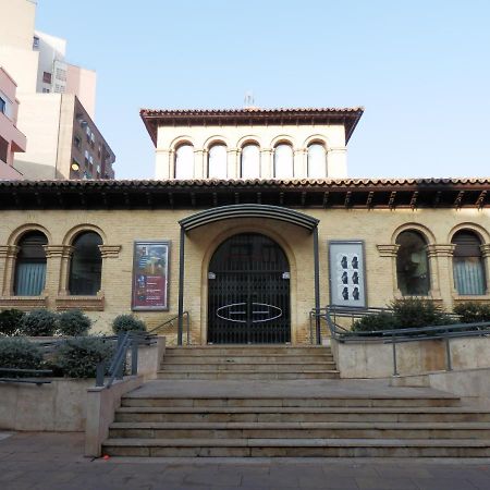 Апартаменты Apartamento Teatro Del Mercado Сарагоса Экстерьер фото